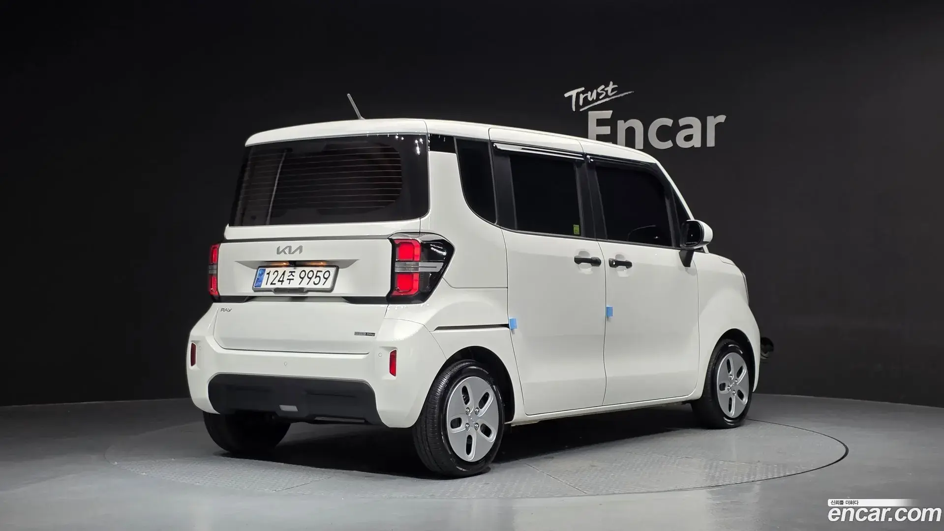 Main__Slider__Photo:RAY Kia 2023.11-1