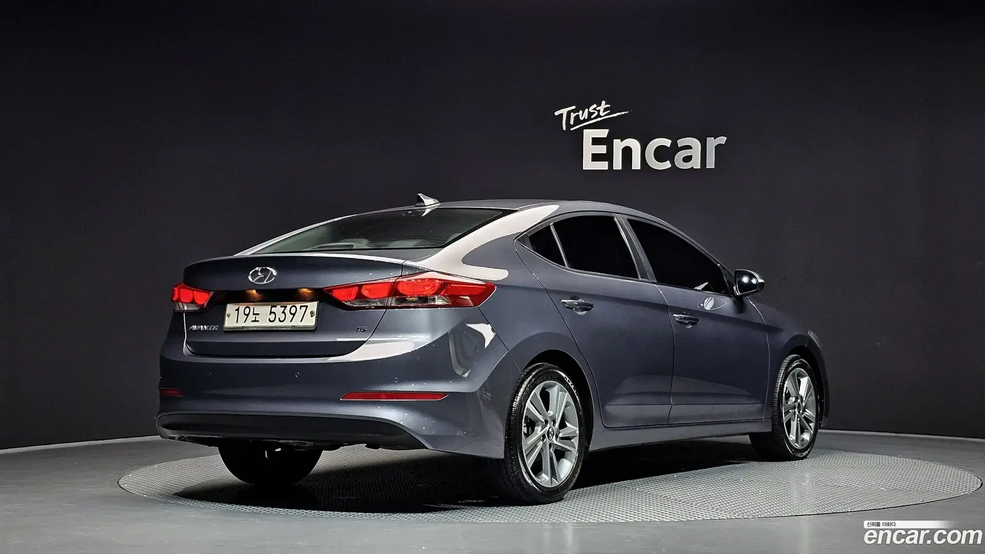 Main__Slider__Photo:AVANTE Hyundai 2018.2-1