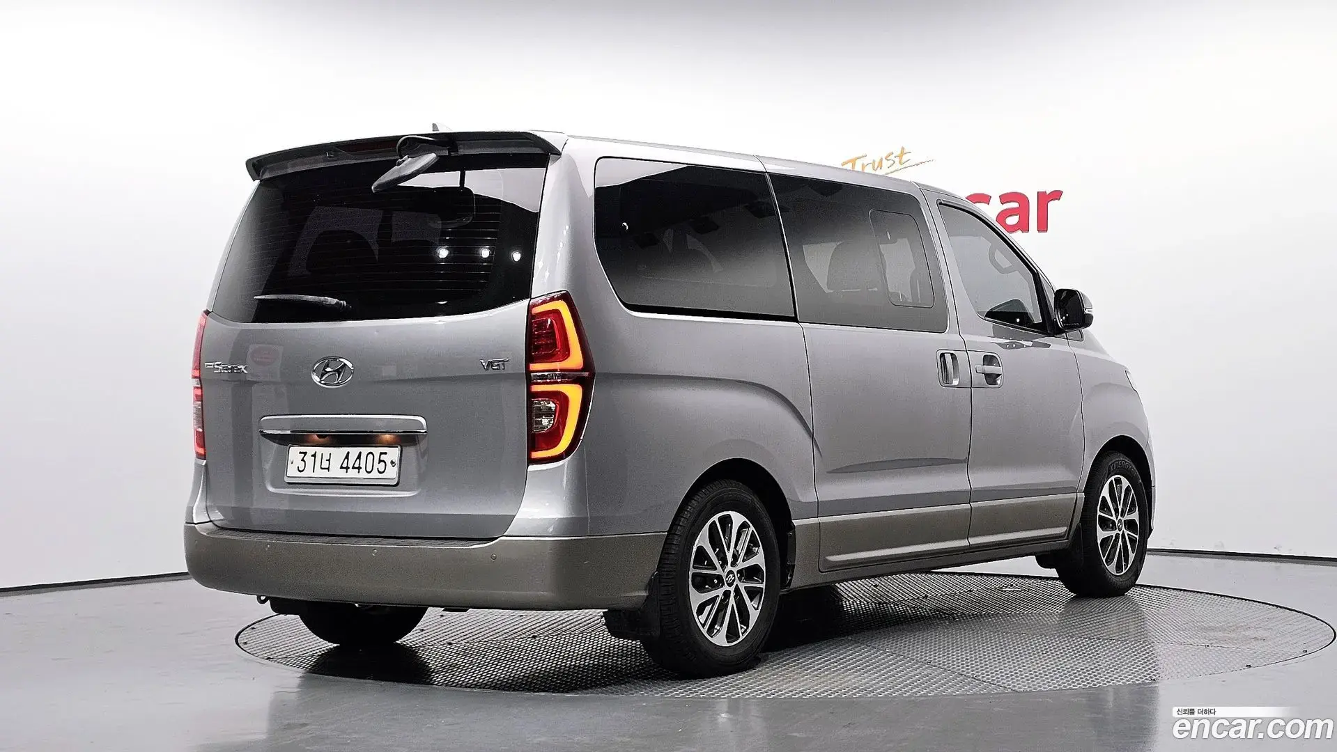 Main__Slider__Photo:Starex Hyundai 2019.4-1