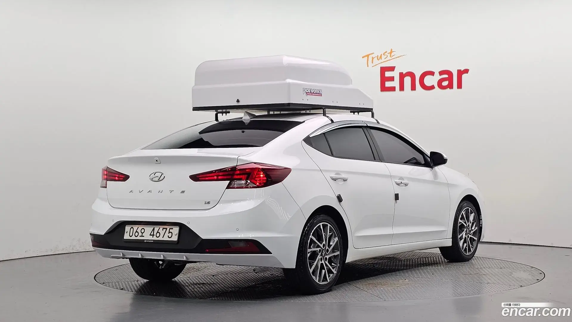 Main__Slider__Photo:AVANTE Hyundai 2019.0-1