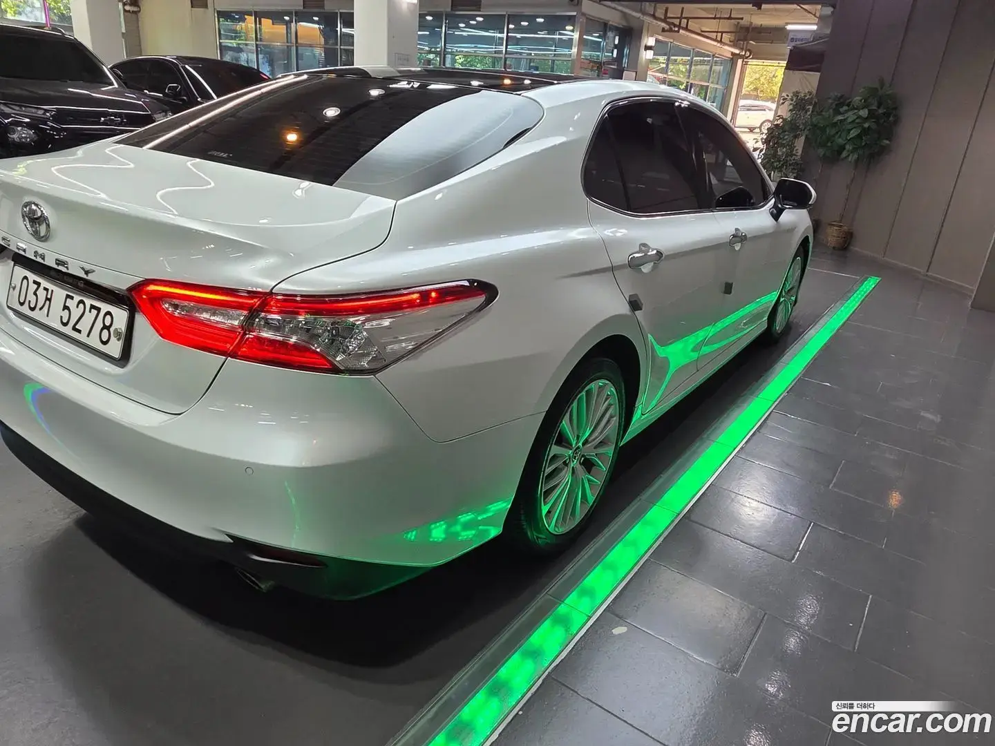 Main__Slider__Photo:Camry Toyota 2019.11-1