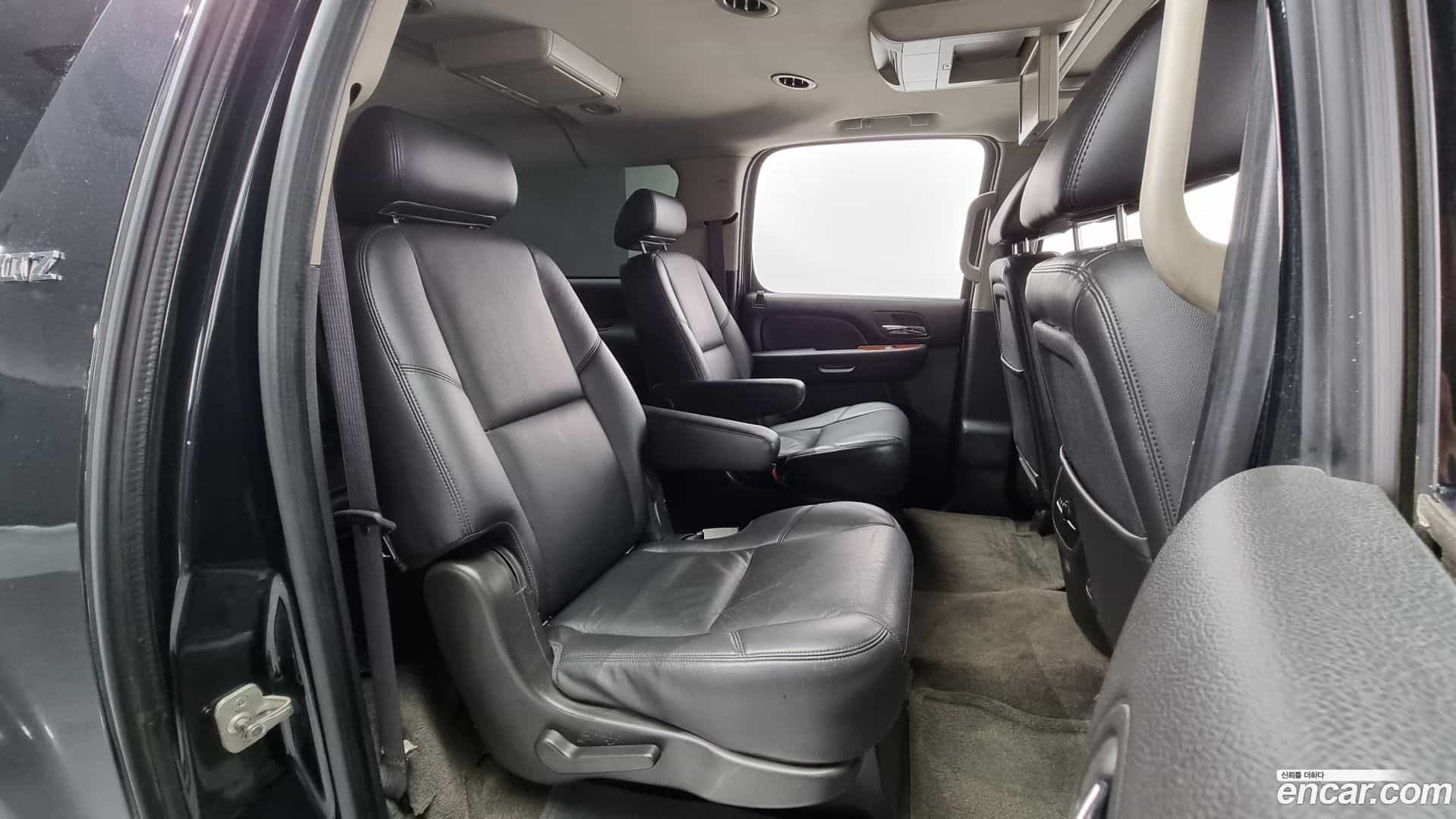 Surburban Chevrolet 2010.8-OPTION-023