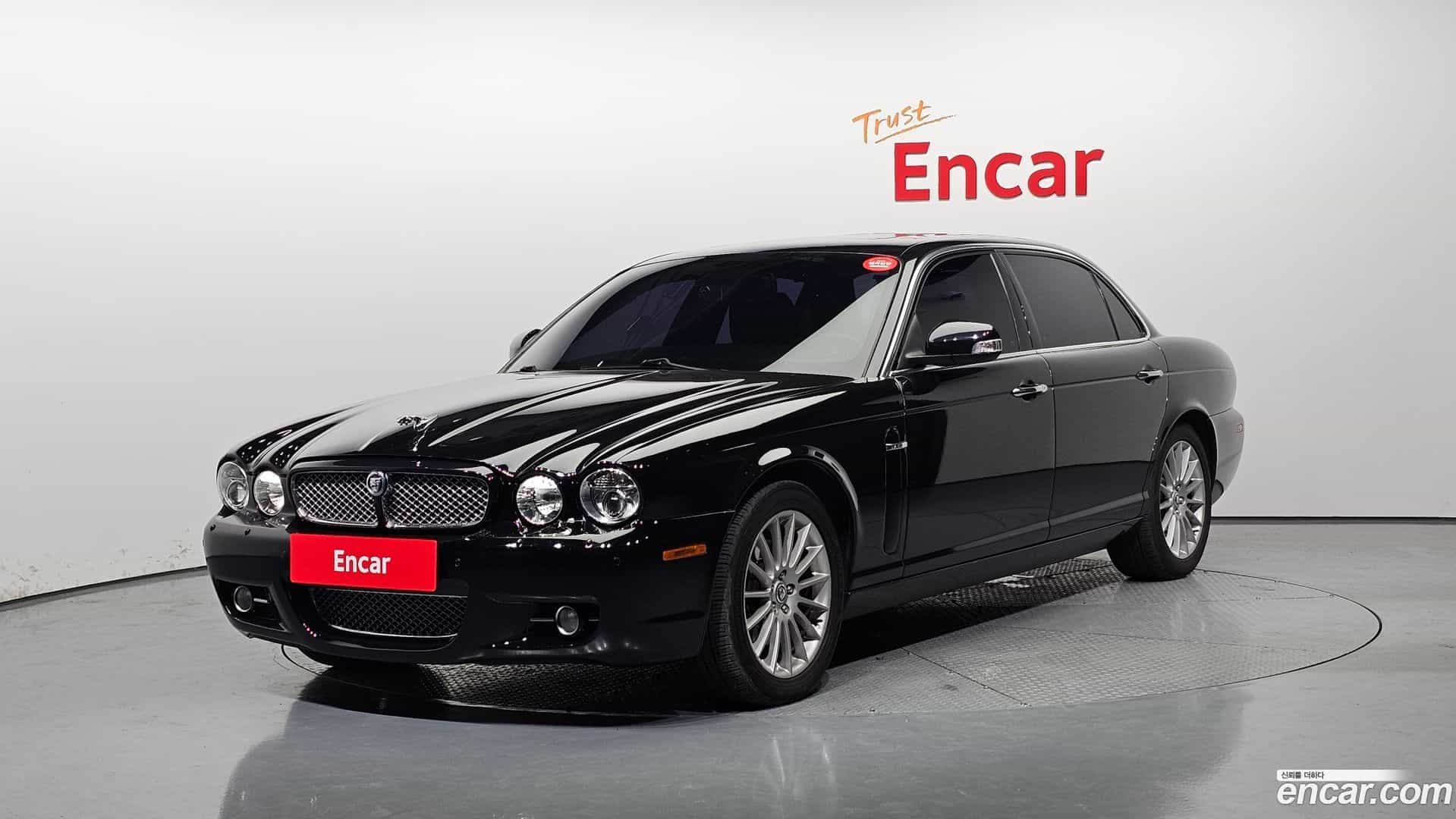 XJ Jaguar 2007.8-OUTER-001