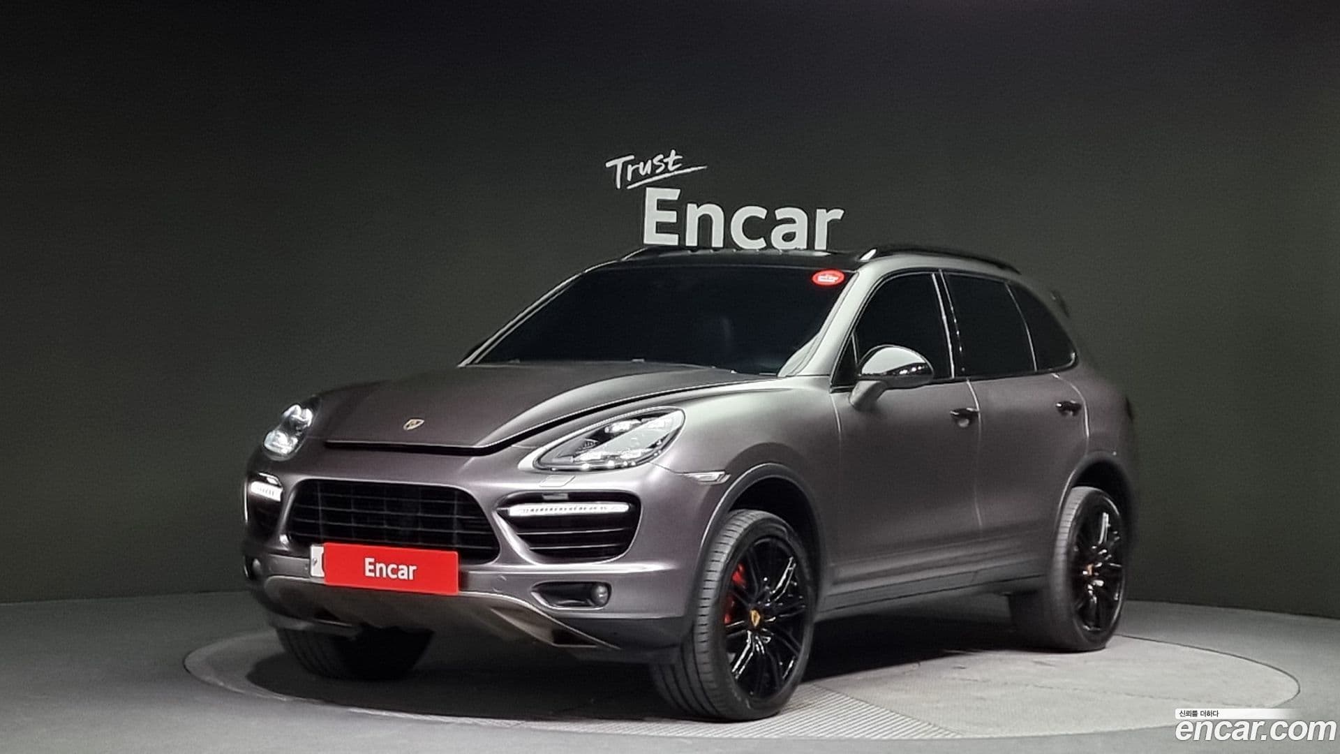 Main__Slider__Photo:Cayenne Porsche 2010.6-0