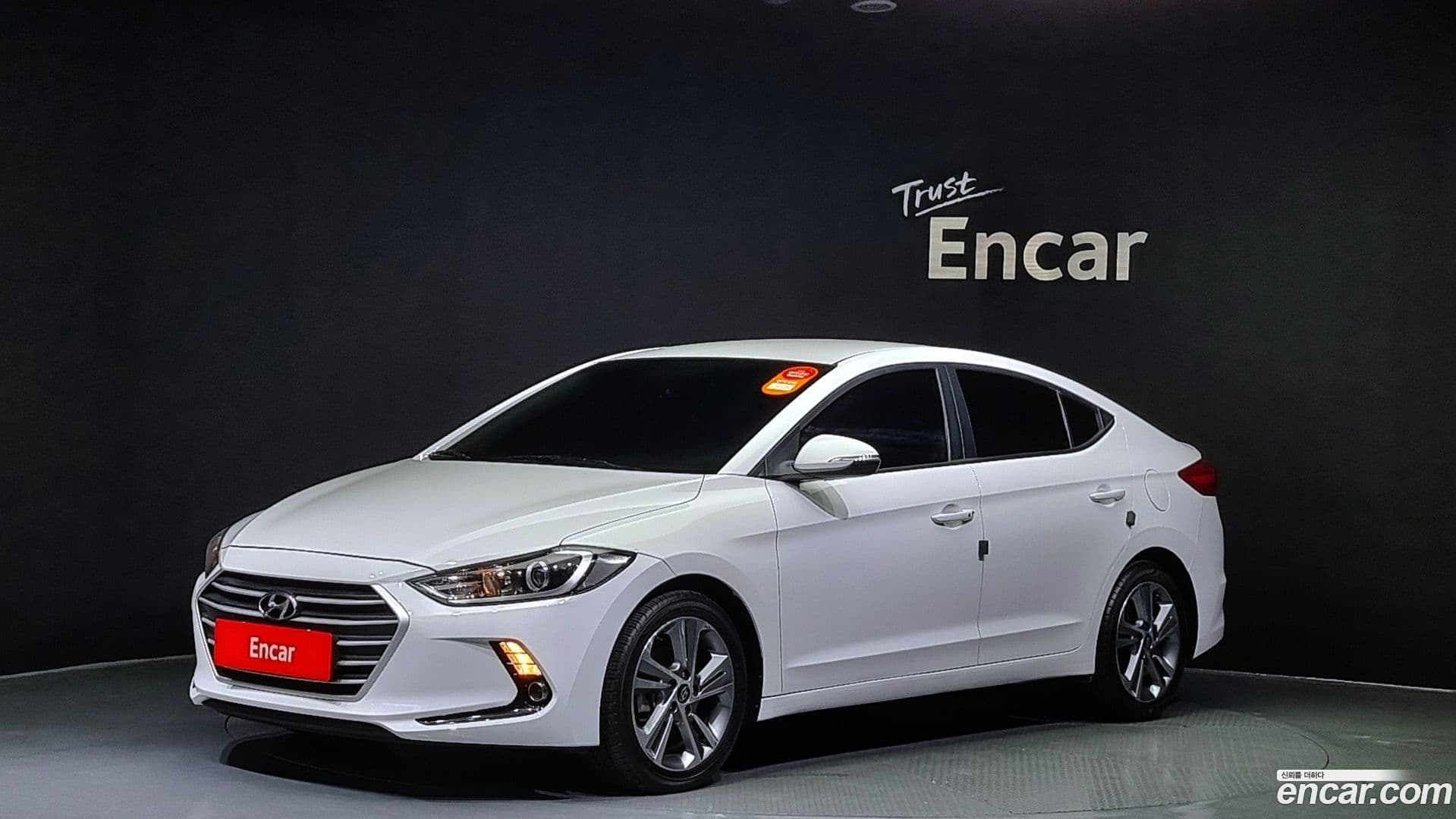 Main__Slider__Photo:AVANTE Hyundai 2018.7-0