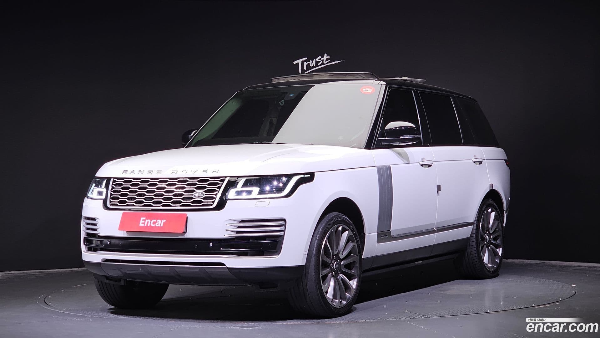 Main__Slider__Photo:Range Rover Land Rover 2015.2-0