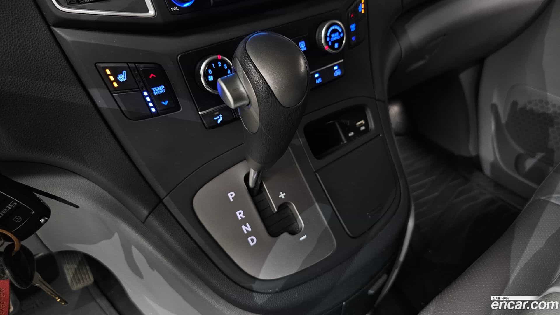 Starex Hyundai 2018.9-INNER-009