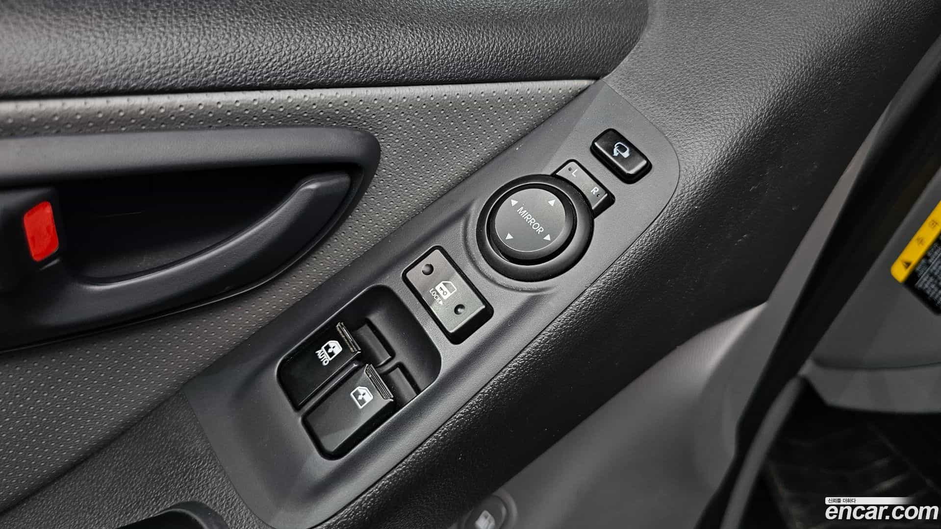 Starex Hyundai 2018.9-OPTION-023