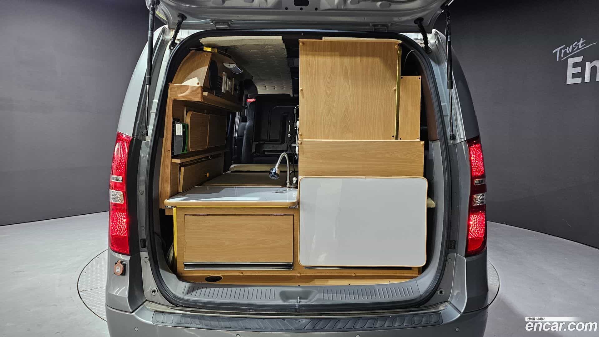Starex Hyundai 2018.9-OPTION-024