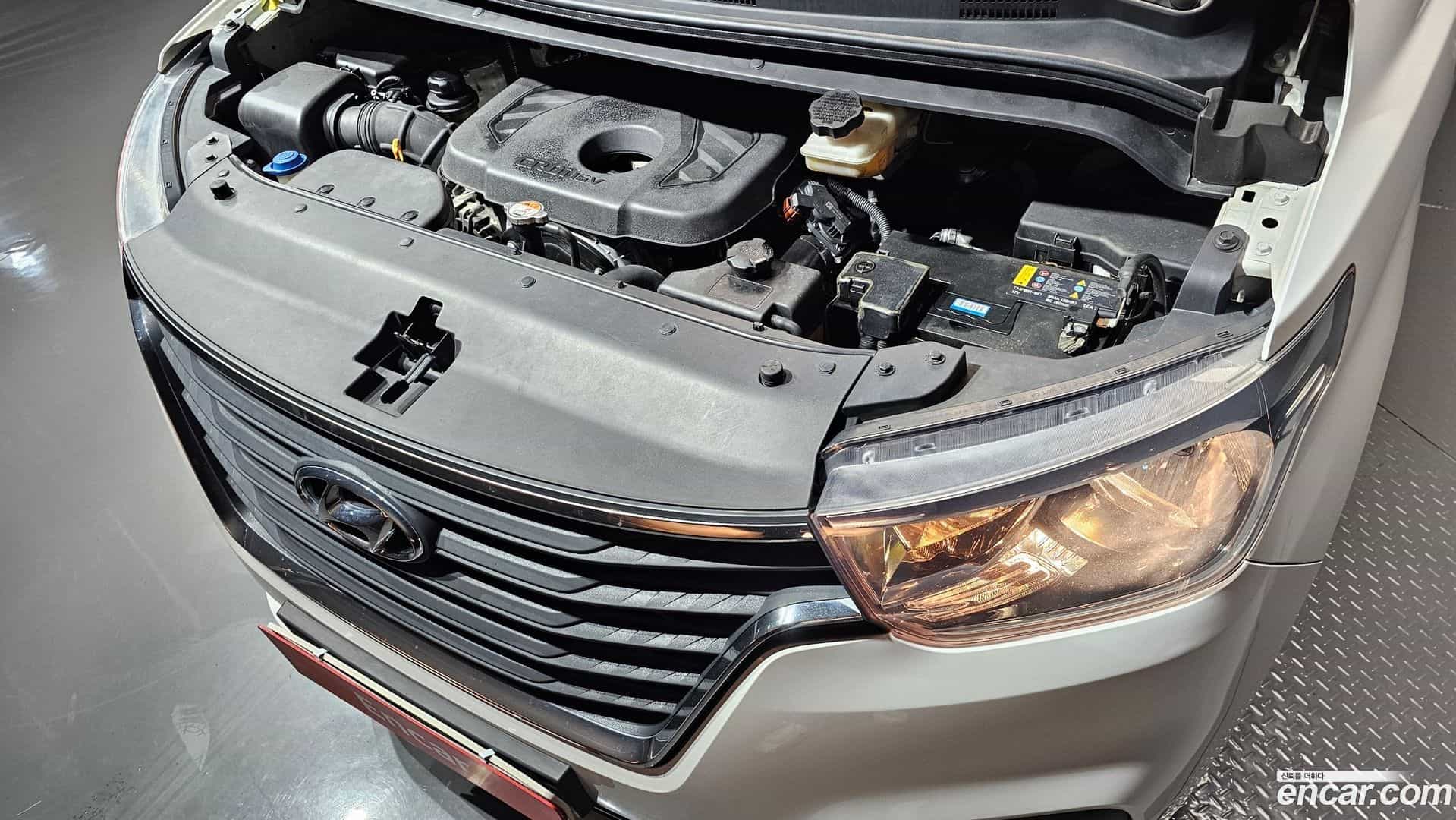 Starex Hyundai 2019.2-INNER-006