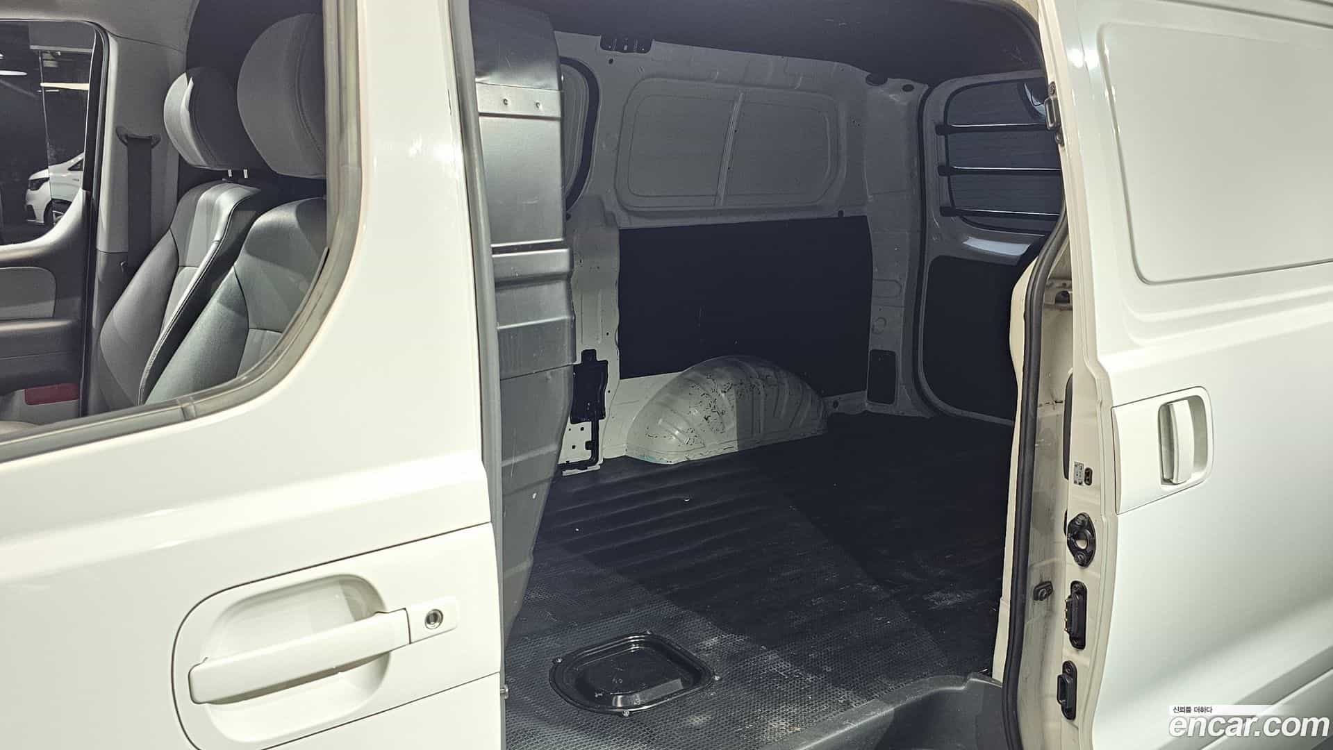 Starex Hyundai 2019.2-OPTION-017
