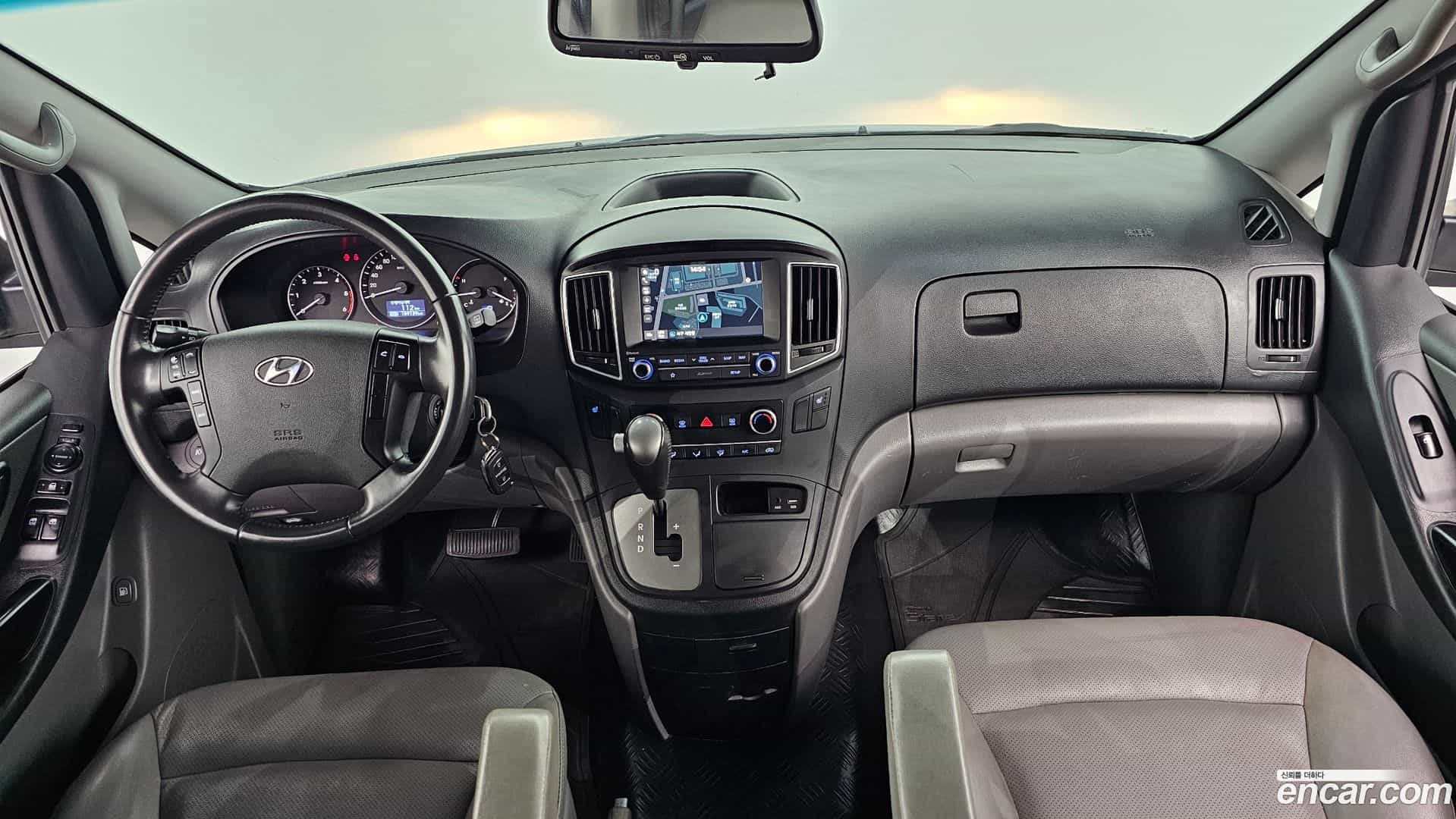 Starex Hyundai 2018.2-INNER-007