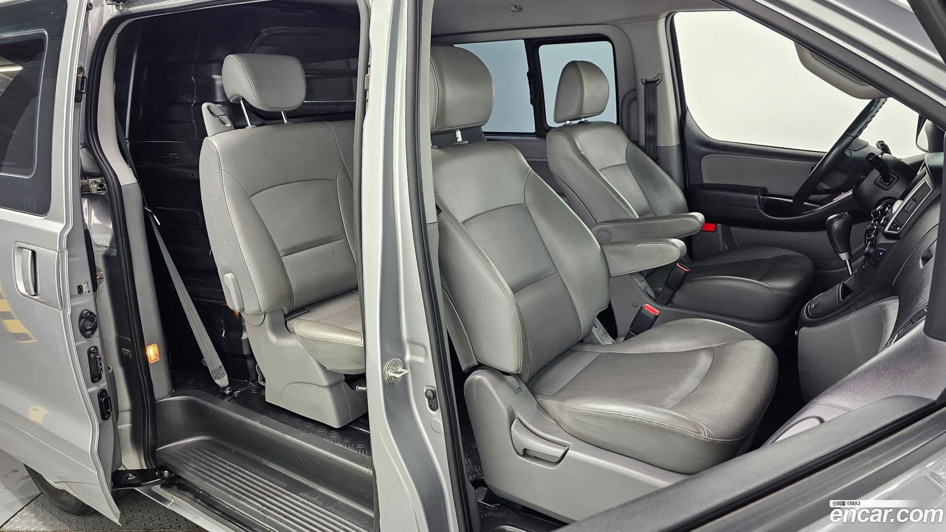 Main__Slider__Photo:Starex Hyundai 2018.2-10