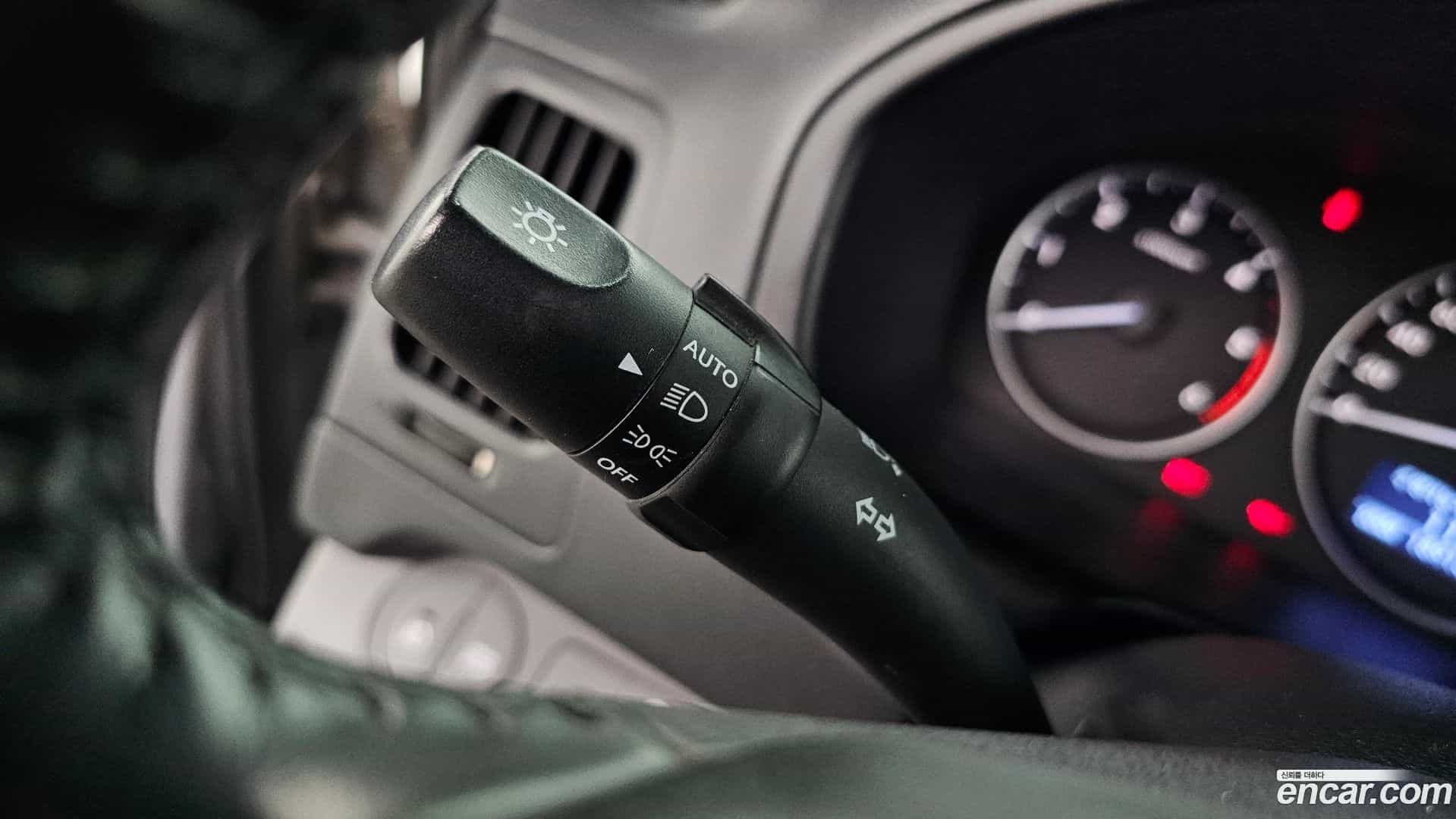Starex Hyundai 2018.2-OPTION-019