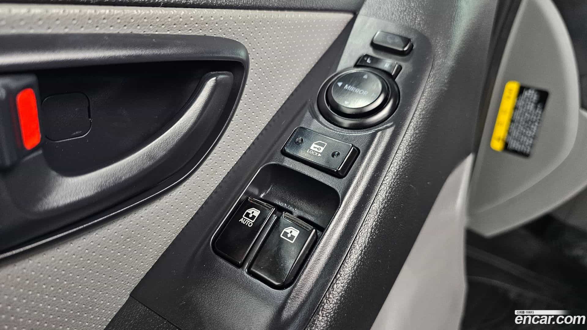 Starex Hyundai 2018.2-OPTION-020