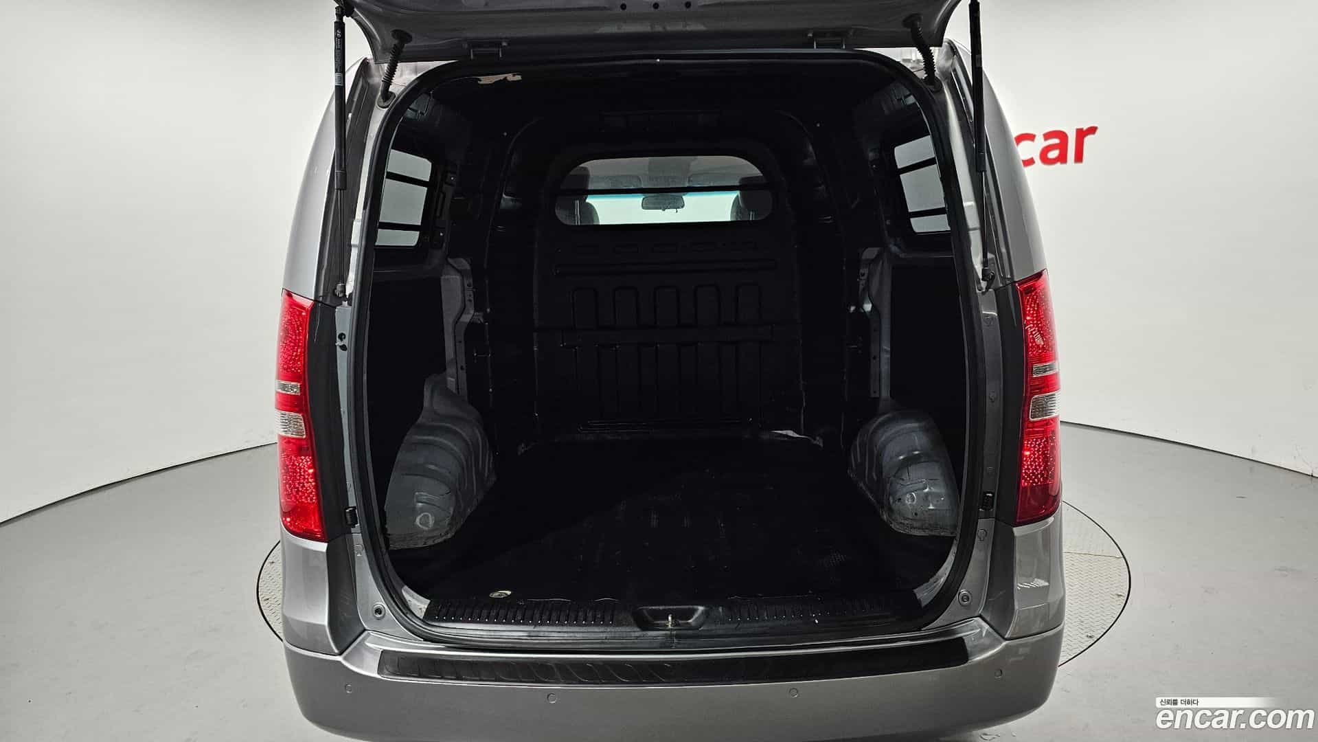 Starex Hyundai 2018.2-OPTION-024