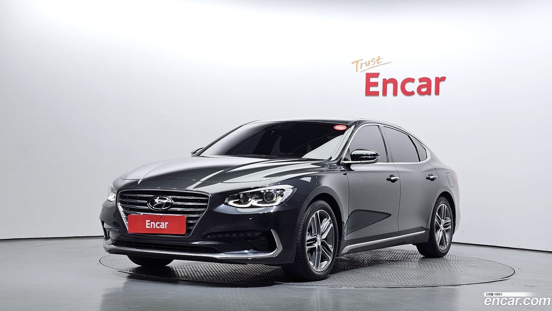 Main__Slider__Photo:Grandeur Hyundai 2018.8-0