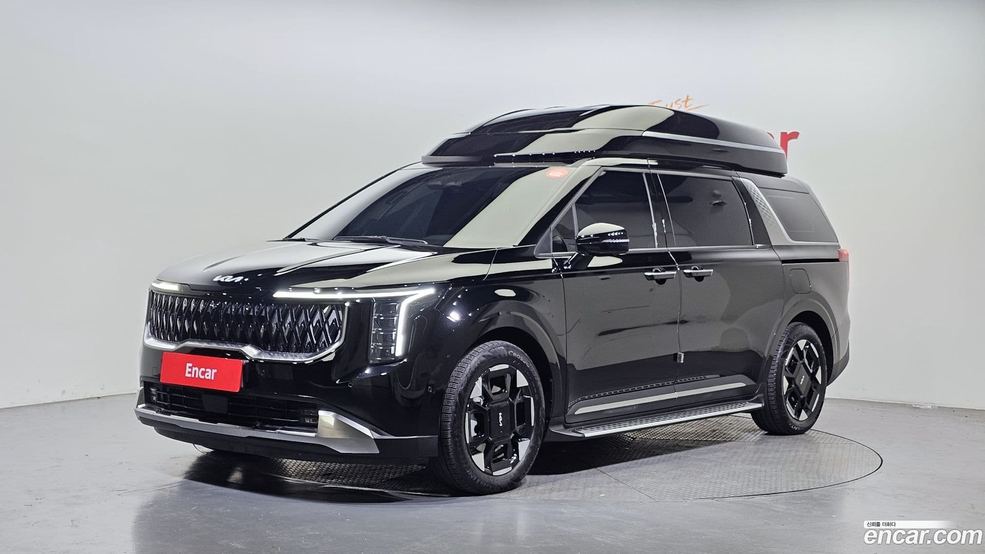 Main__Slider__Photo:Canival Kia 2024.6-0