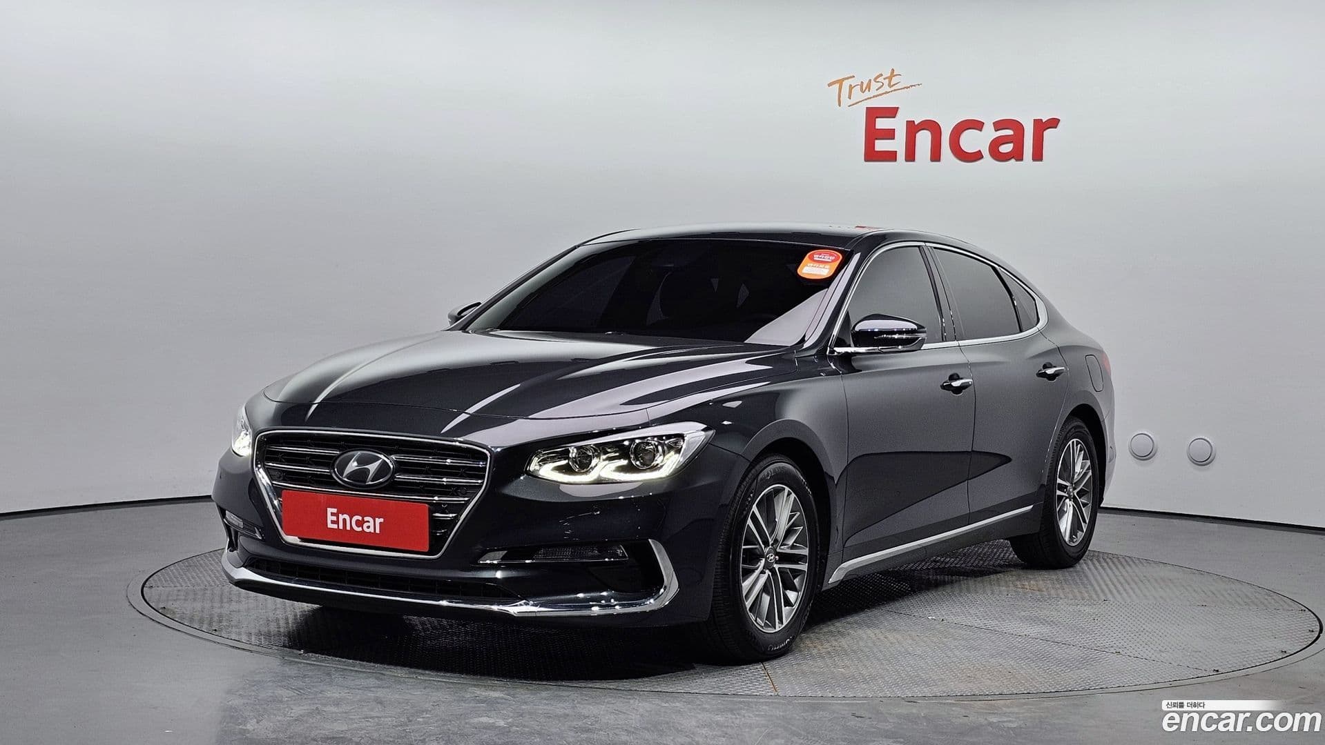 Main__Slider__Photo:Grandeur Hyundai 2019.1-0