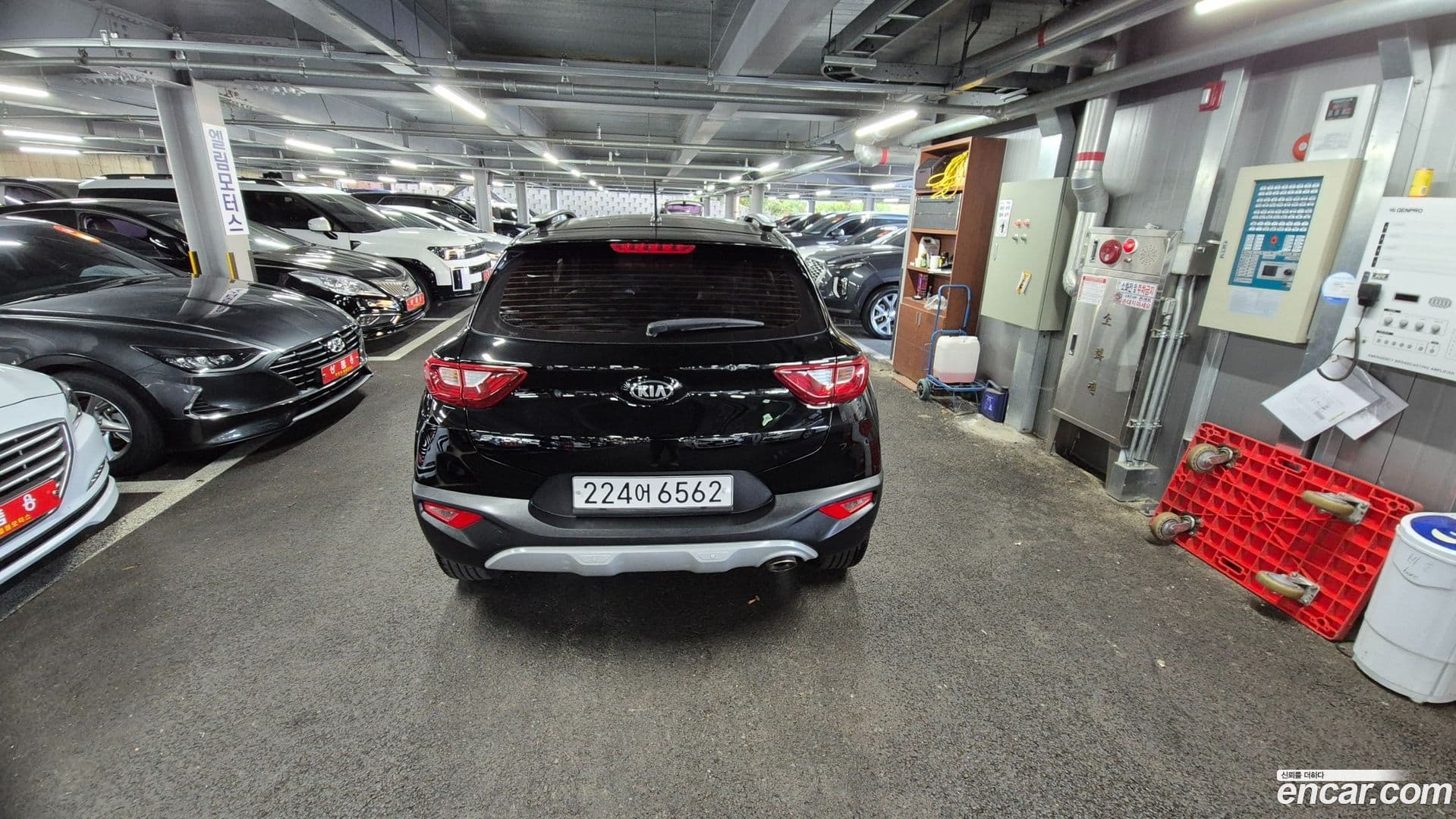 Main__Slider__Photo:Stonic Kia 2018.9-0