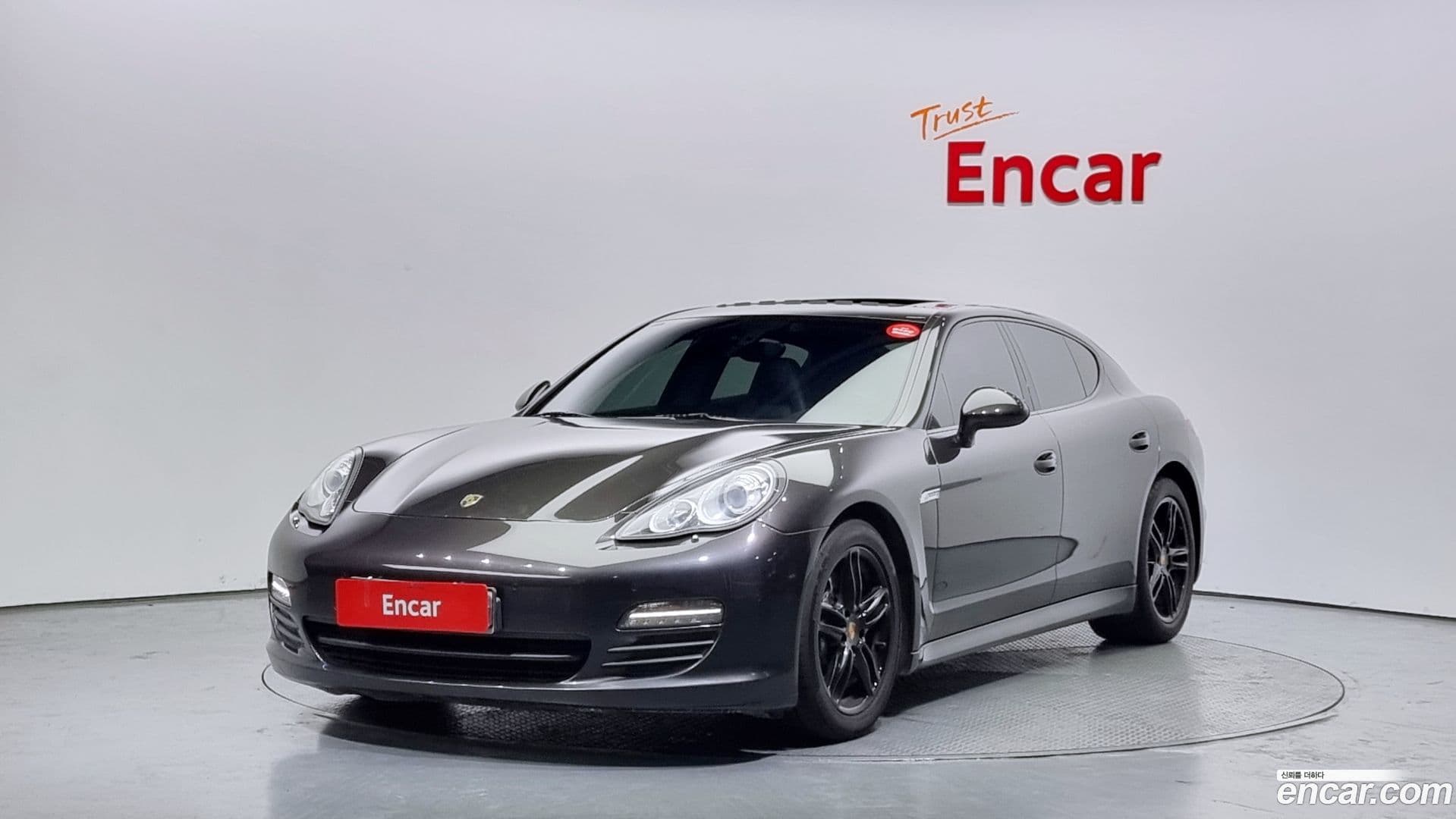 Main__Slider__Photo:Panamera Porsche 2011.7-0