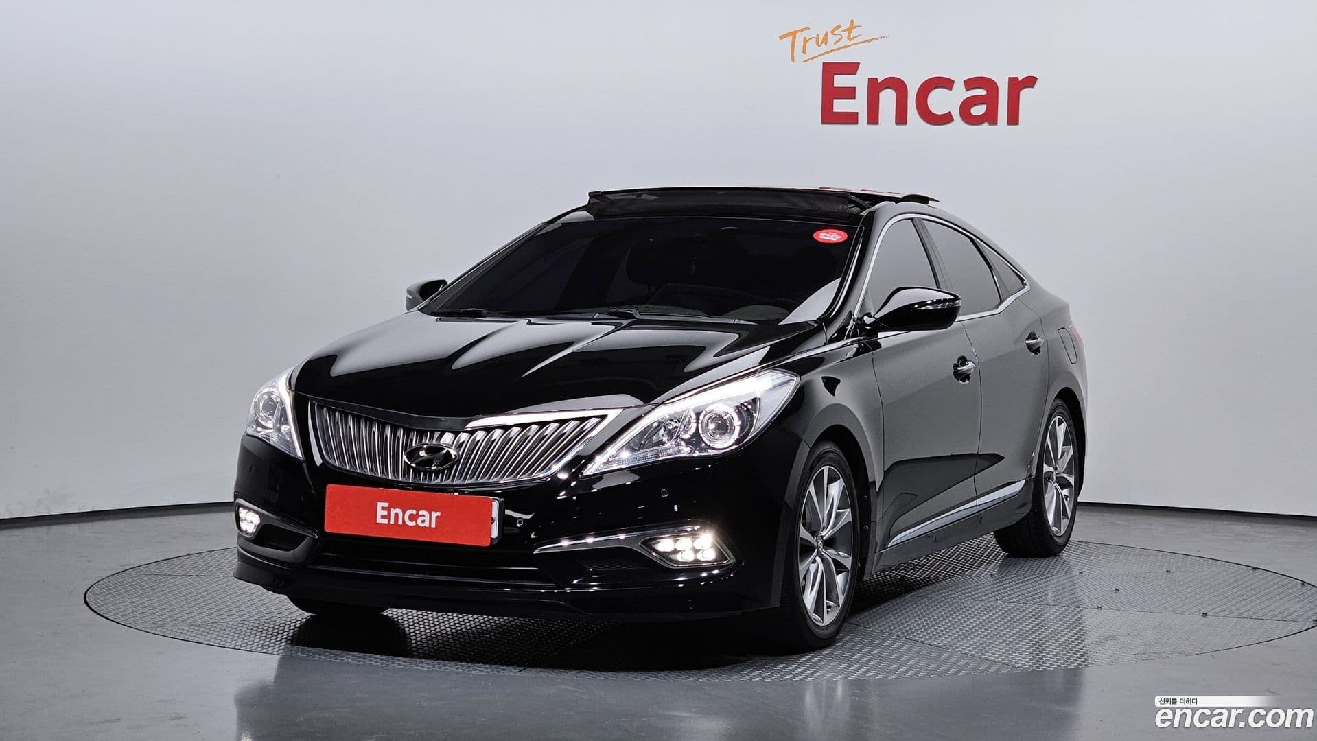 Main__Slider__Photo:Grandeur Hyundai 2016.2-0