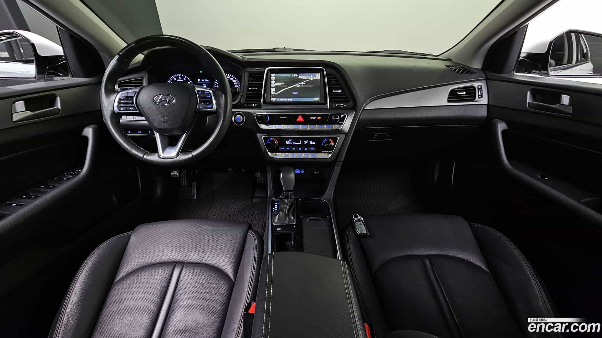 Sonata Hyundai 2017.3-INNER-7