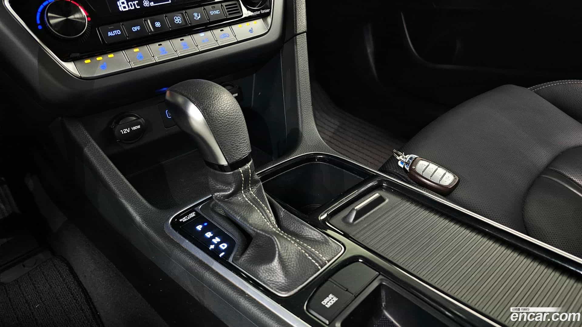 Sonata Hyundai 2017.3-INNER-9