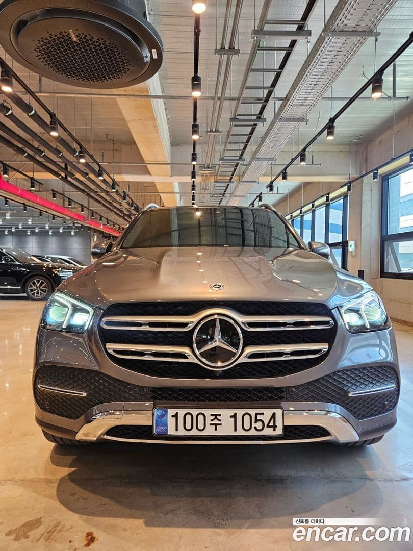 Main__Slider__Photo:GLE-Class Mercedes-Benz 2023.5-0