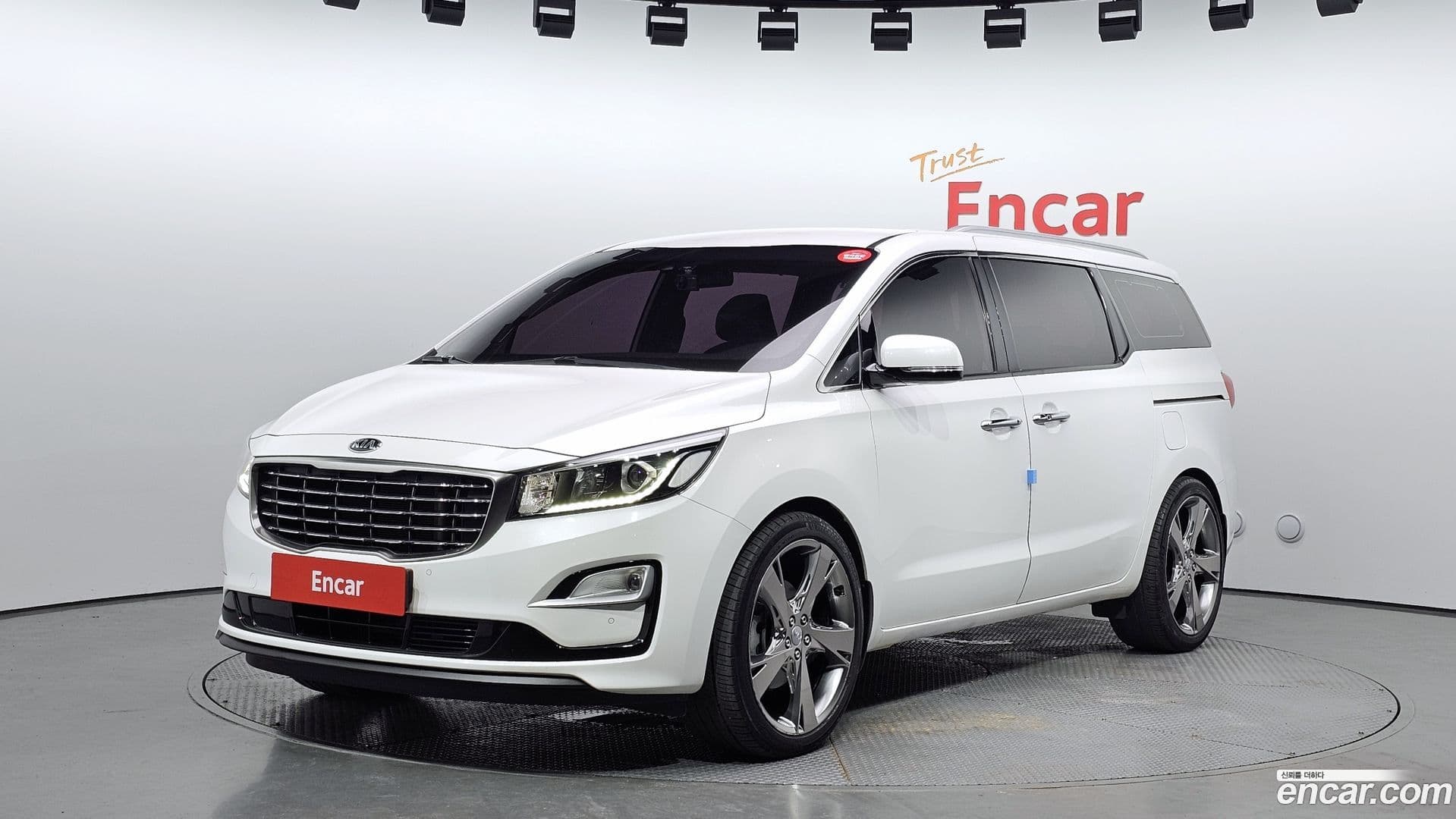 Main__Slider__Photo:Canival Kia 2019.0-0