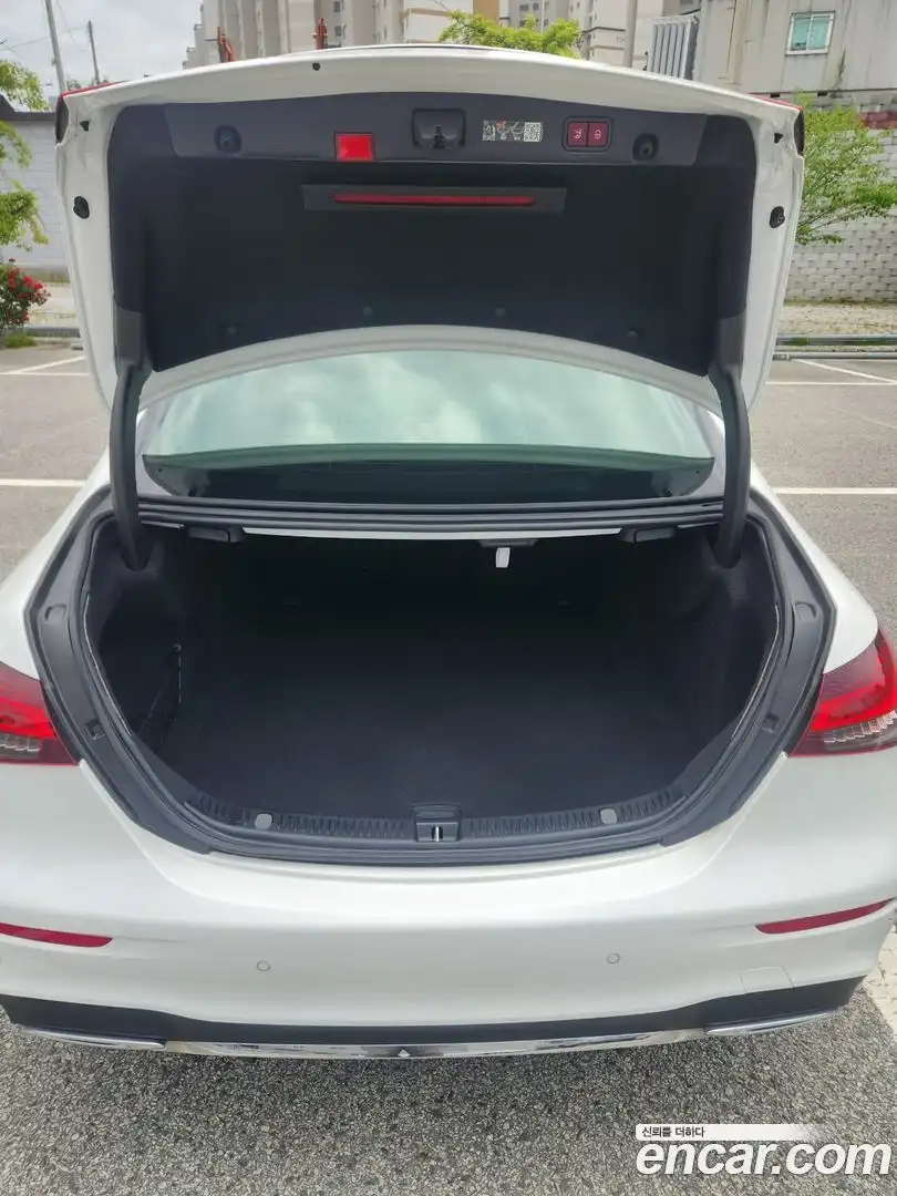 E-Class Mercedes-Benz 2023.5-OPTION-016