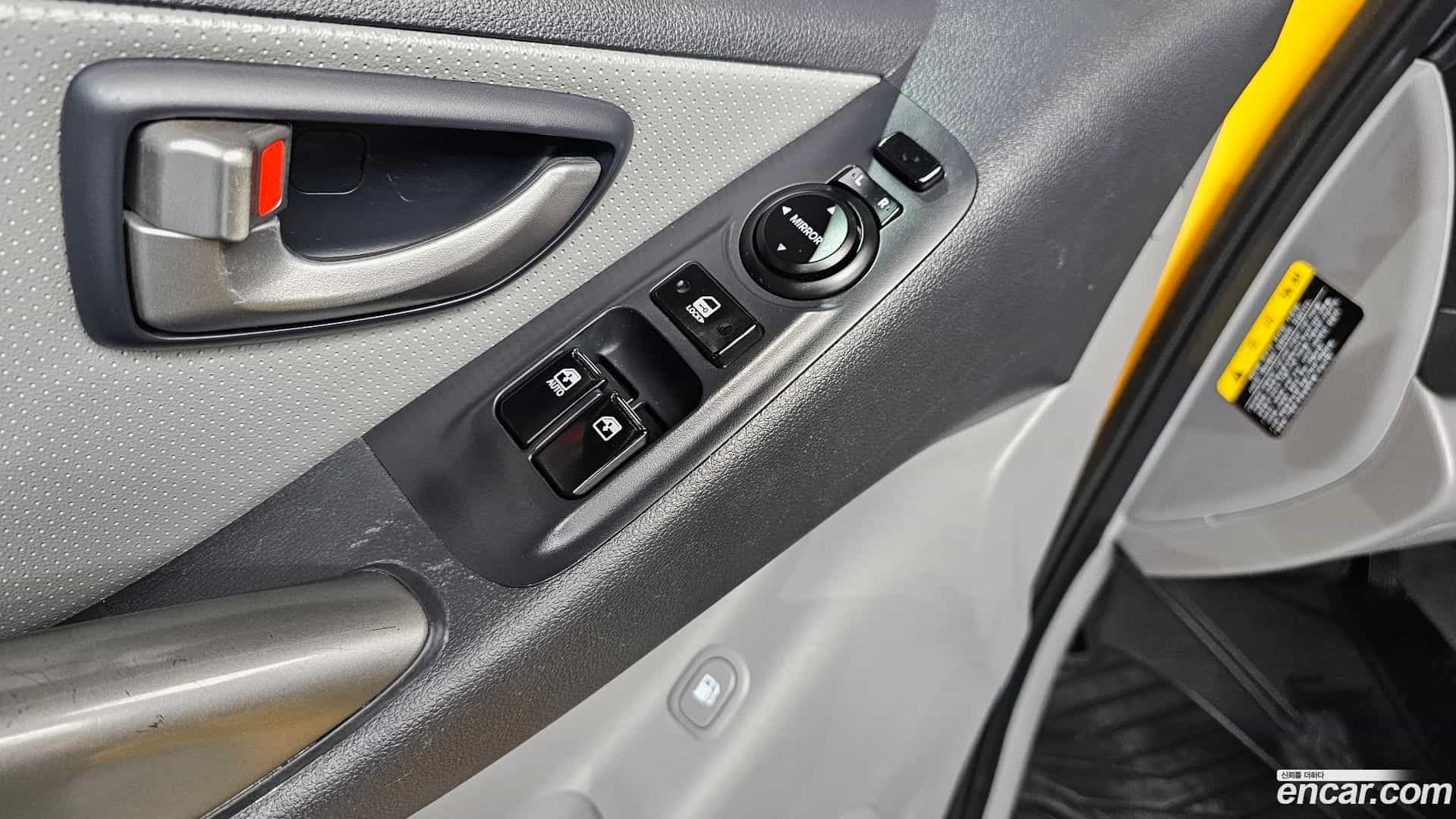 Starex Hyundai 2020.9-OPTION-016