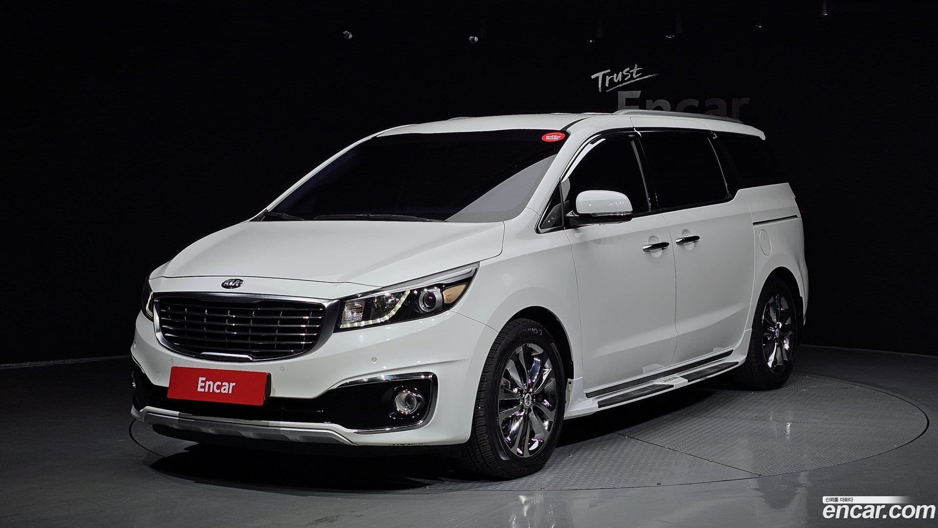 Main__Slider__Photo:Canival Kia 2017.7-0