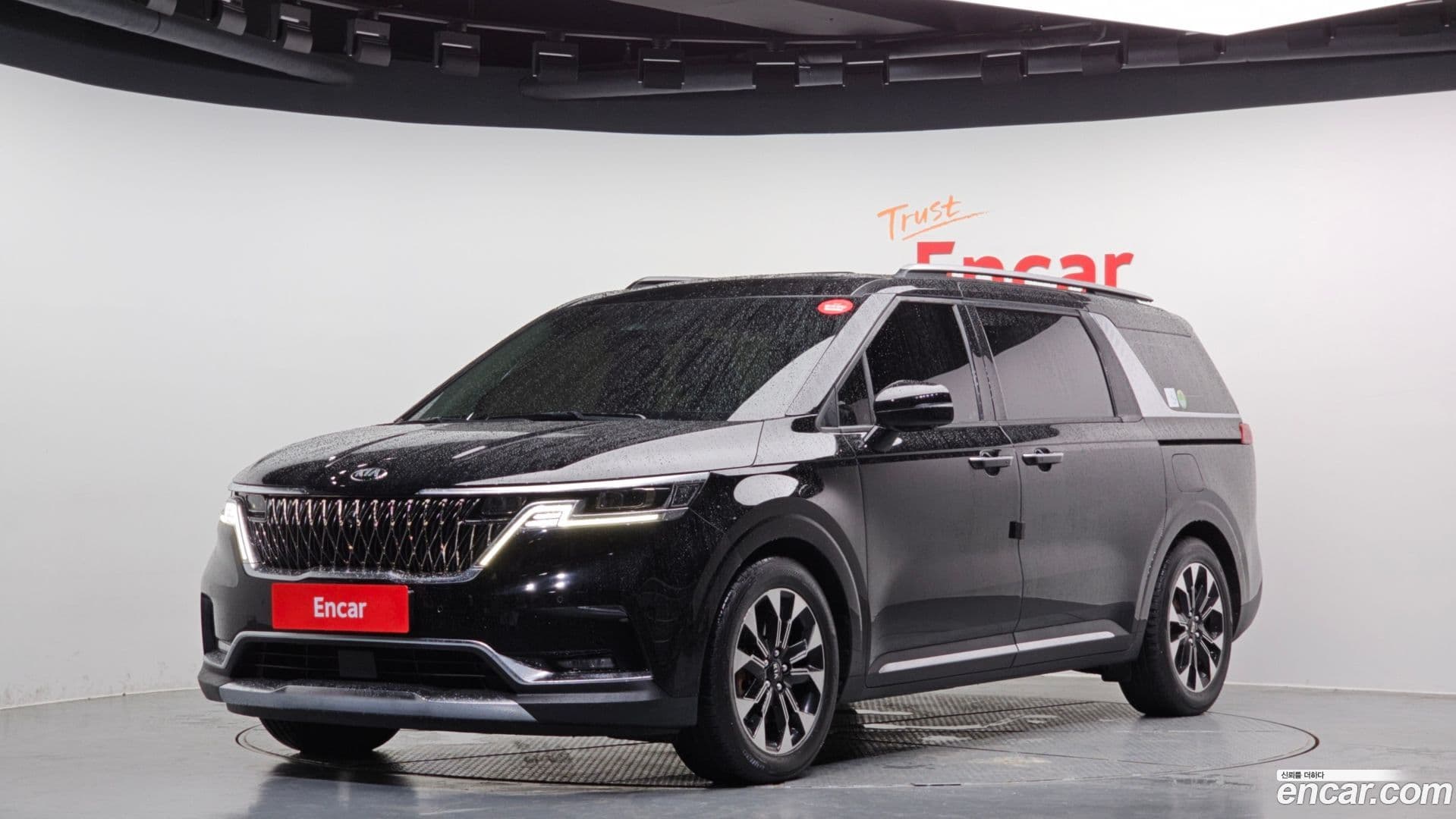 Main__Slider__Photo:Canival Kia 2020.9-0