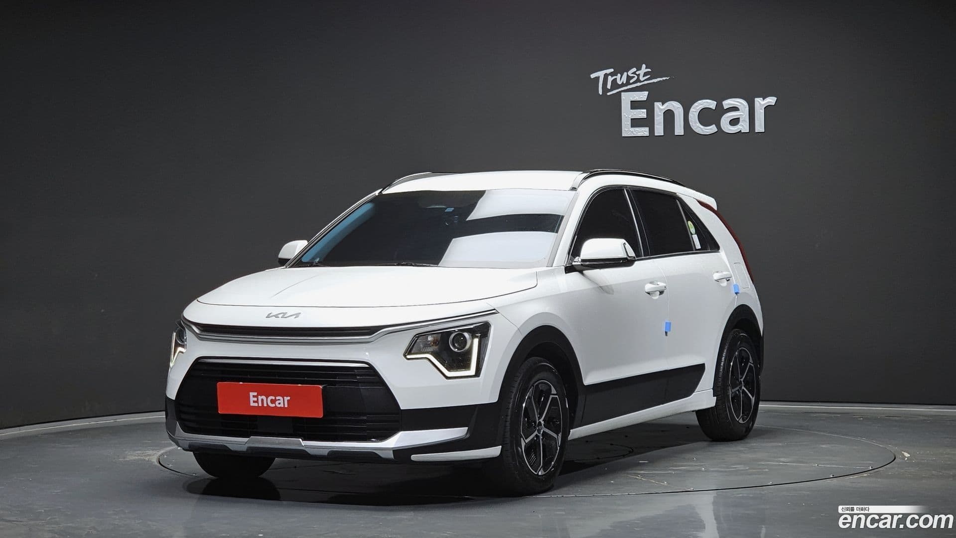 Main__Slider__Photo:Niro Kia 2022.4-0