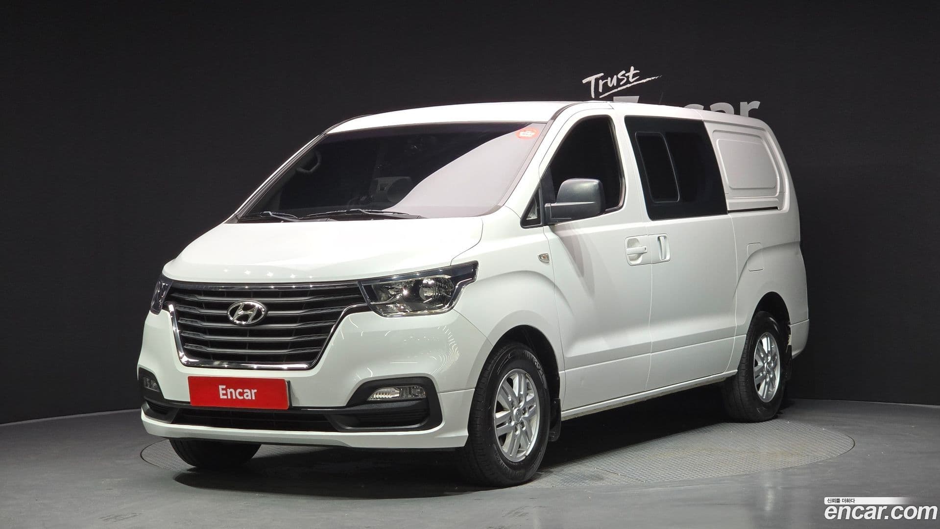Main__Slider__Photo:Starex Hyundai 2018.4-0