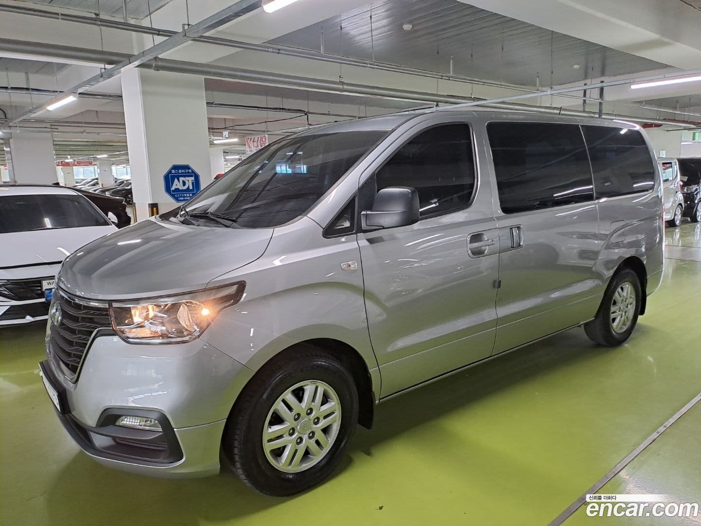 Main__Slider__Photo:Starex Hyundai 2019.4-0