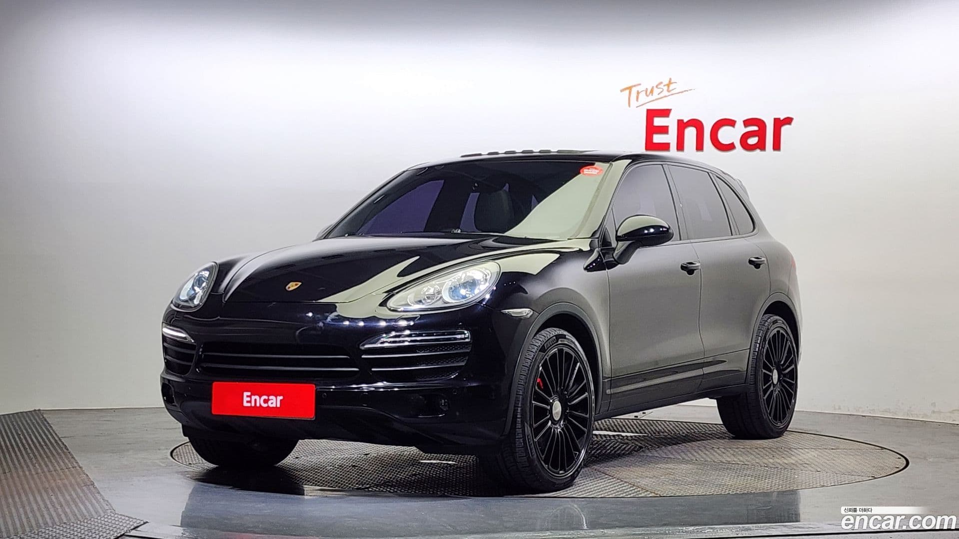 Main__Slider__Photo:Cayenne Porsche 2010.11-0