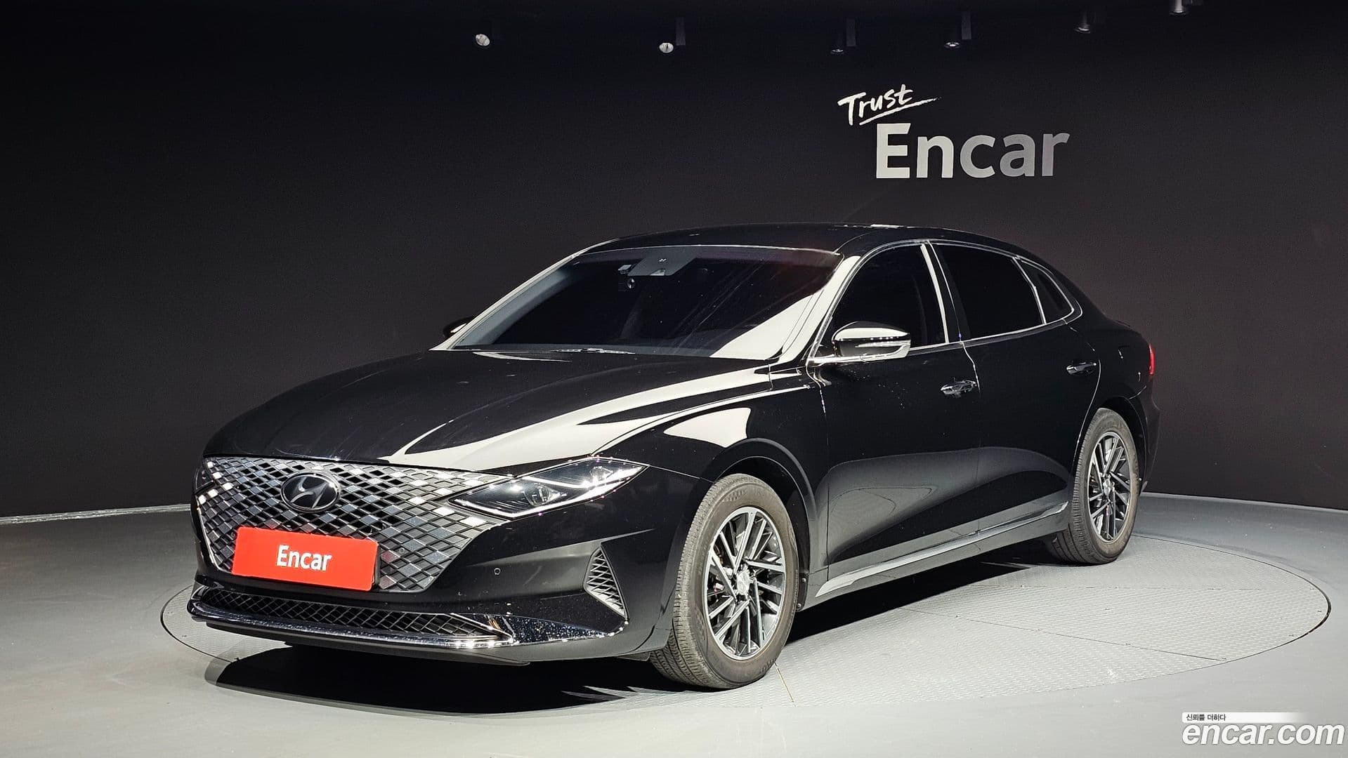 Main__Slider__Photo:Grandeur Hyundai 2020.5-0