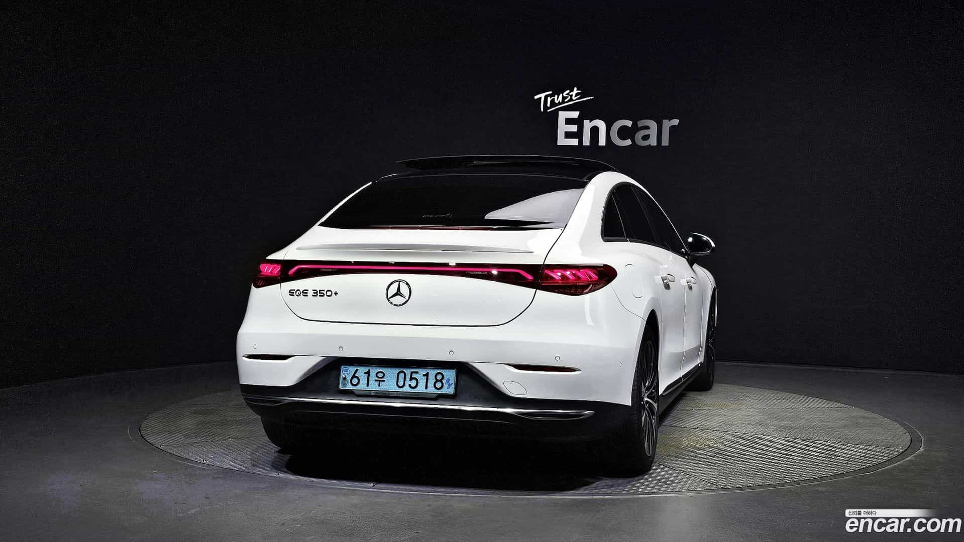 EQE Mercedes-Benz 2022.8-OUTER-004