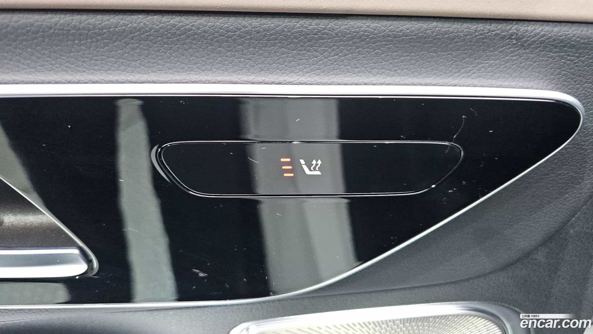 EQE Mercedes-Benz 2022.8-OPTION-023