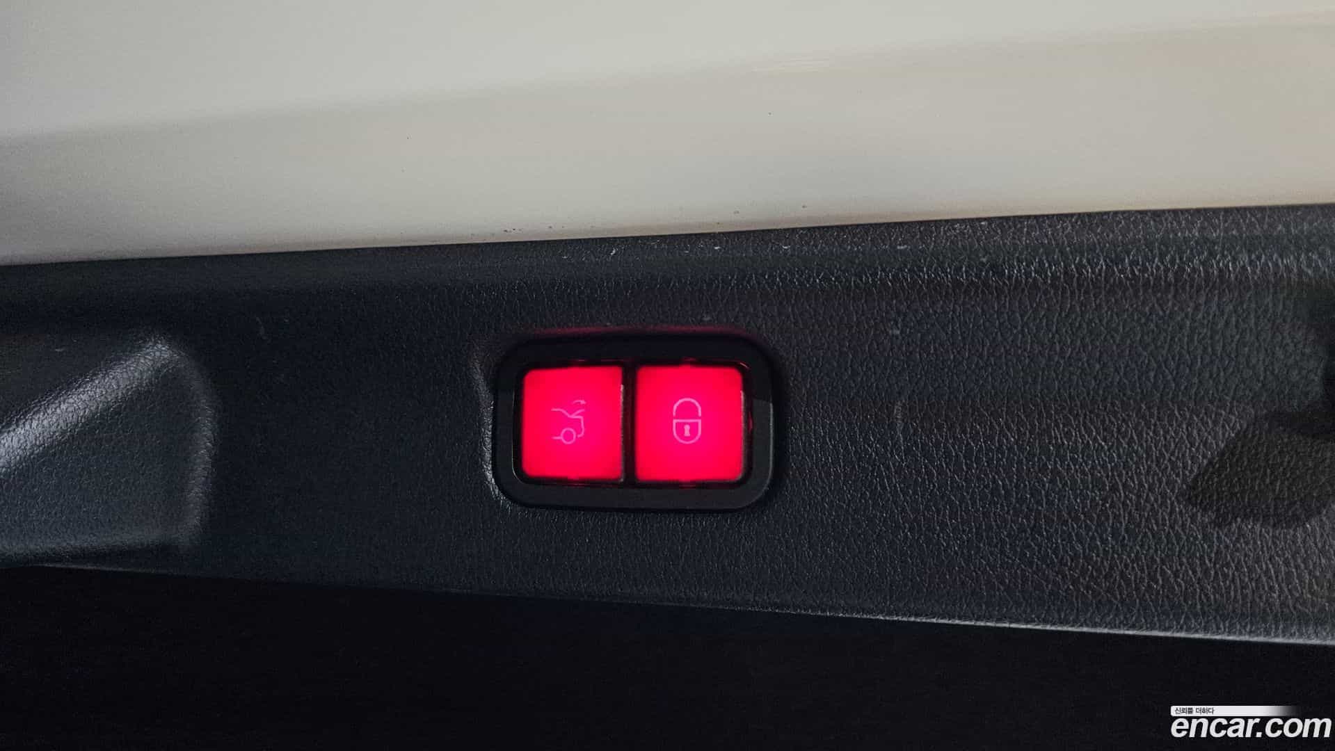 EQE Mercedes-Benz 2022.8-OPTION-024