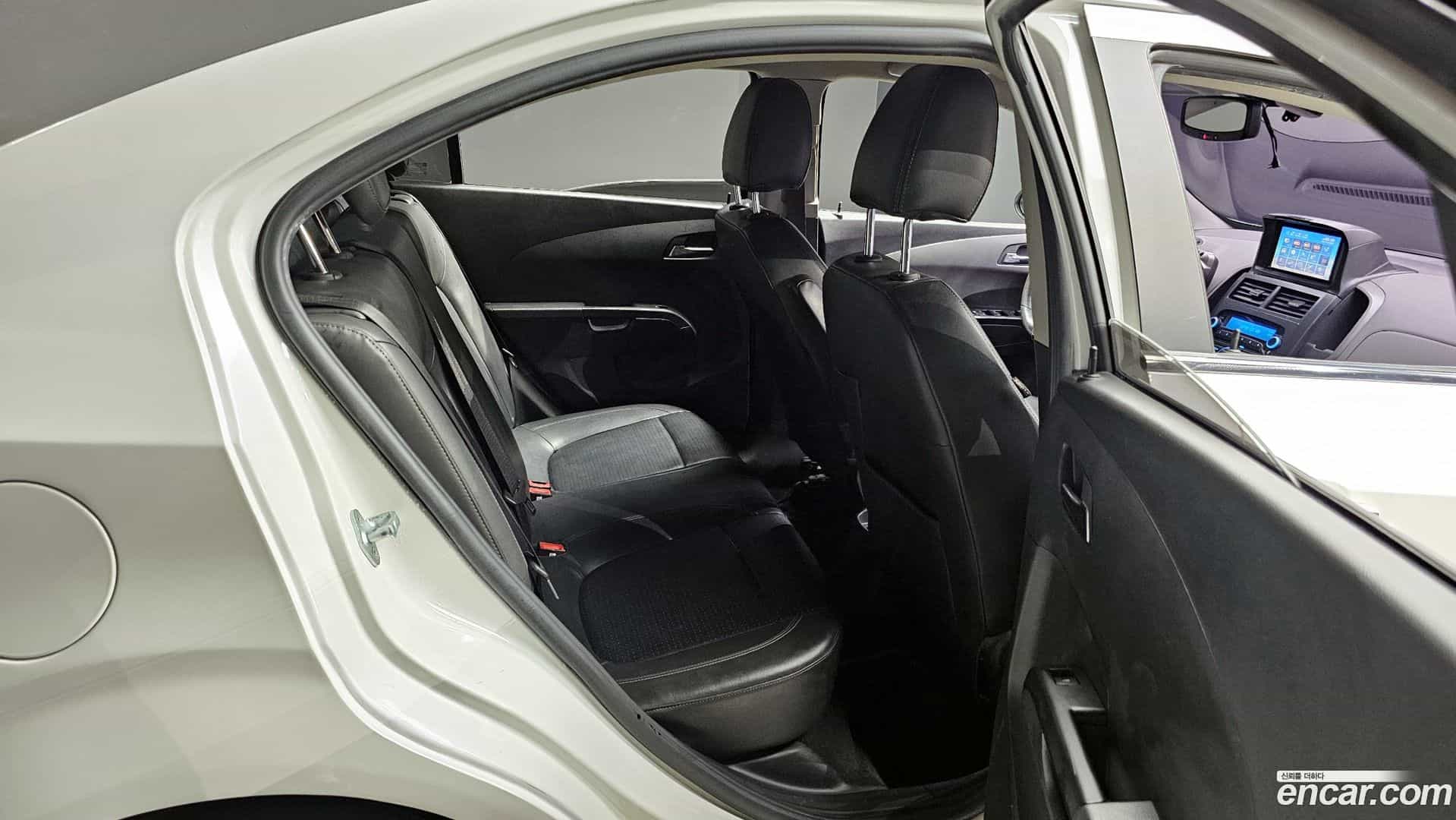 Aveo Chevrolet 2014.5-OPTION-016