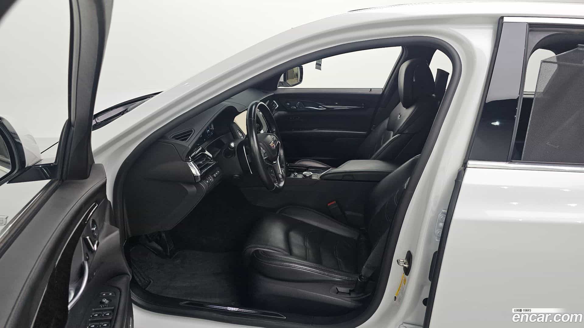 CT6 Cadillac 2019.11-INNER-010