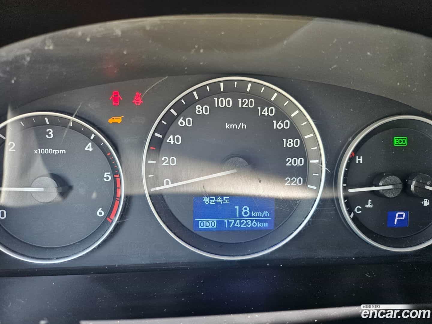 Starex Hyundai 2018.4-INNER-008
