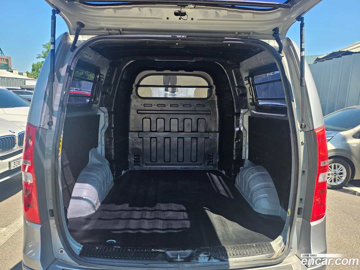 Starex Hyundai 2018.4-OPTION-015