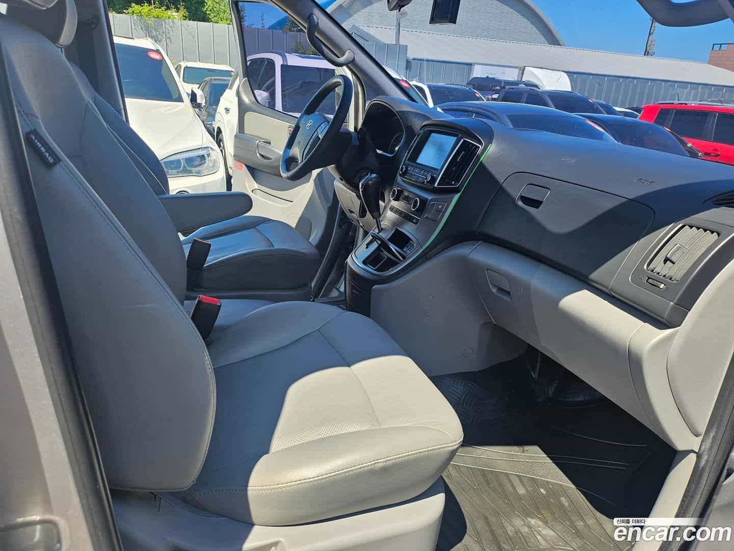 Starex Hyundai 2018.4-OPTION-020
