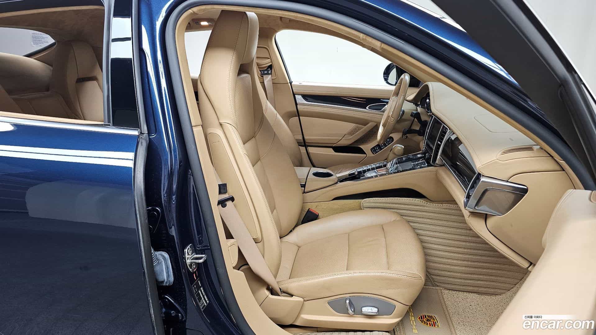 Panamera Porsche 2010.11-OPTION-016