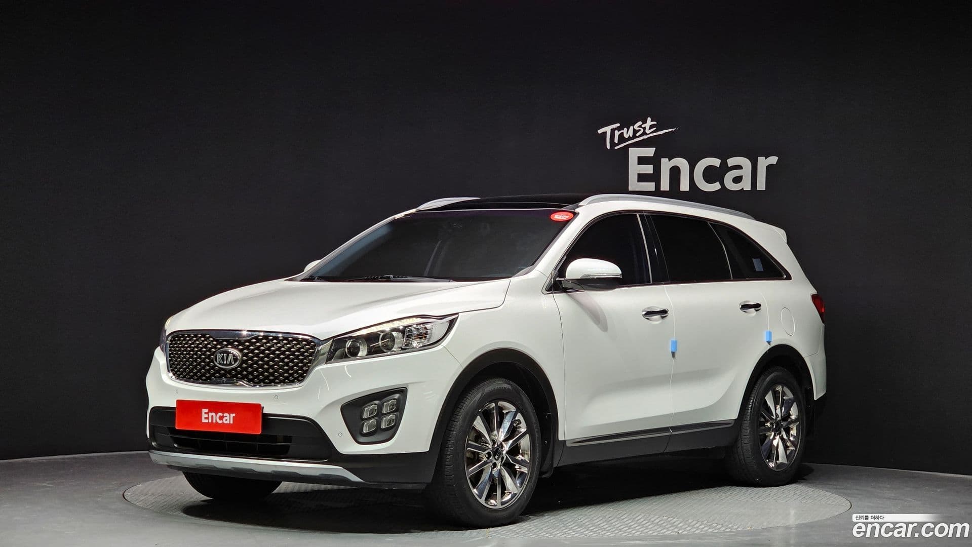 Main__Slider__Photo:Sorento Kia 2015.8-0