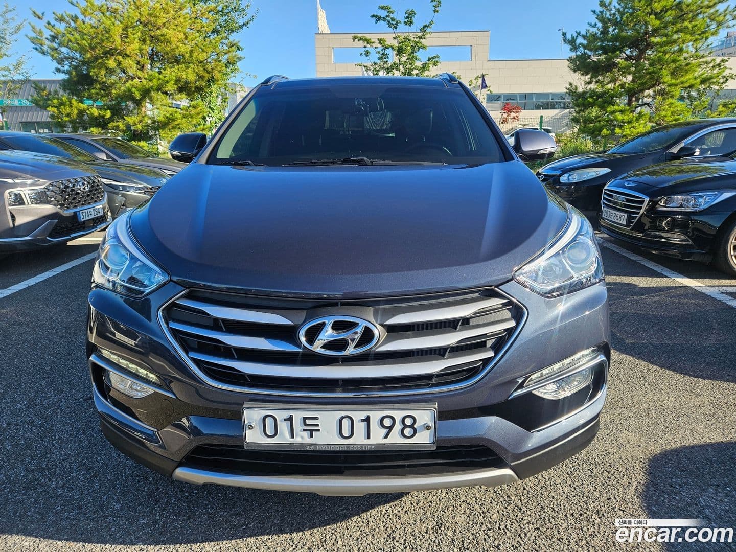 Main__Slider__Photo:Santafe Hyundai 2016.11-0